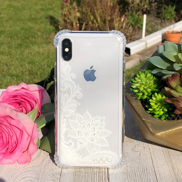 BURBAN Accessories - NEW iPhone Xs/X/8+/7+/8/7 White Henna Case